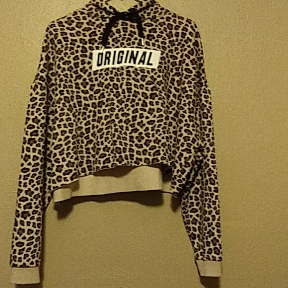 Tops - Divided hoodie